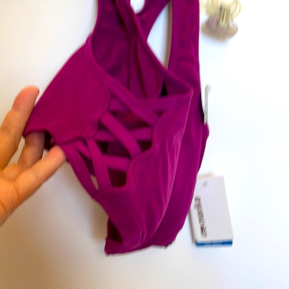 💋SALE💋 NWT Marina Sport Bra in Magenta with Removable Cups, Size L. - Picture 4 of 7